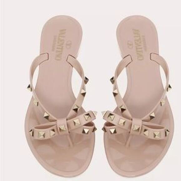 Valentino Garavani Rockstud Slip On Flip Flop Sandals Powder Women's Size 37/7 - Picture 1 of 13